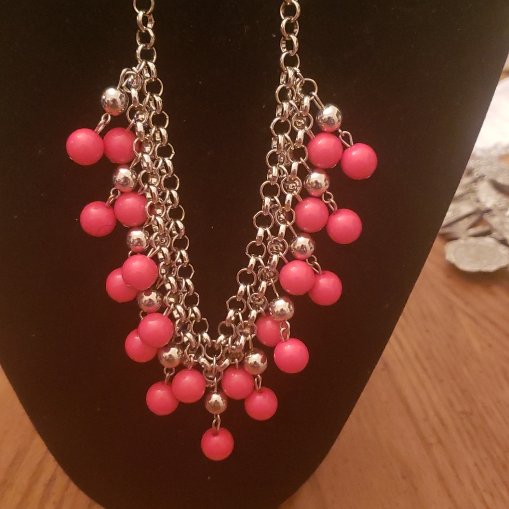 Short necklace